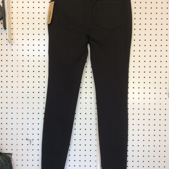 DKNY Woman’s Skinny Jeans Vegan Leather Front SALE❗️ - Picture 4 of 6